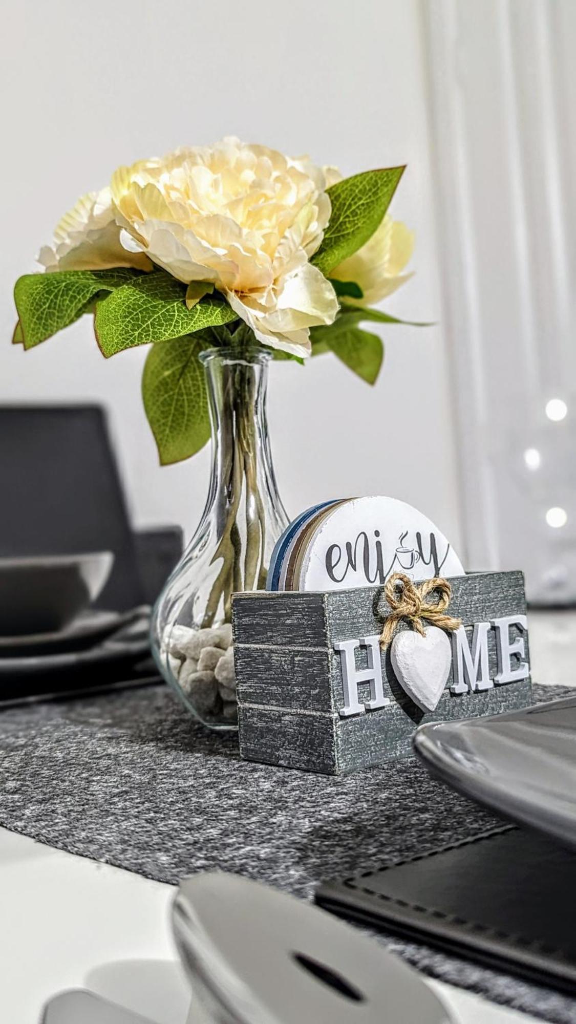 Clariturf - 4 Bedroom Semi - Private Parking Near Turf Moor, Town Centre, Transport And Motorway Links Next To Canal, 3 Parks And Lake - Sky And Netflix 번리 외부 사진